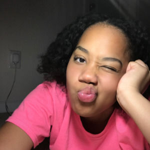 Meet your Posher, Claire